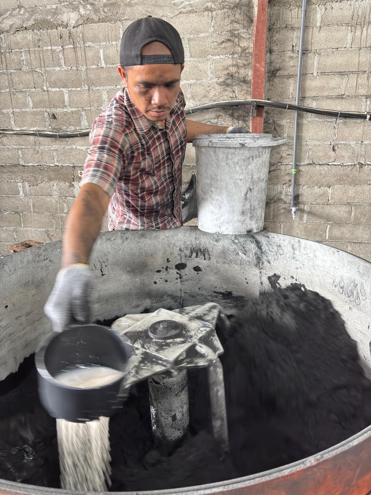 Oxicarbon shisha charcoal production